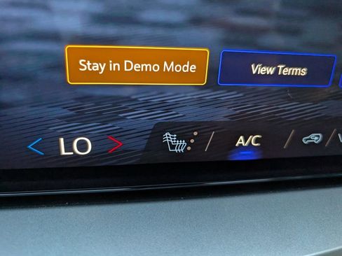 New 2026 Chevrolet Traverse LT w/ Enhanced Driving Package image 30