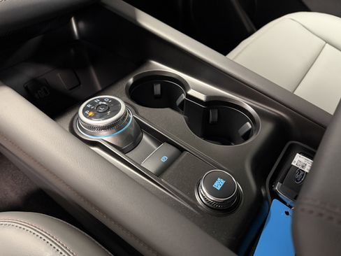 New 2026 Ford Explorer Active w/ Active Comfort Package image 15