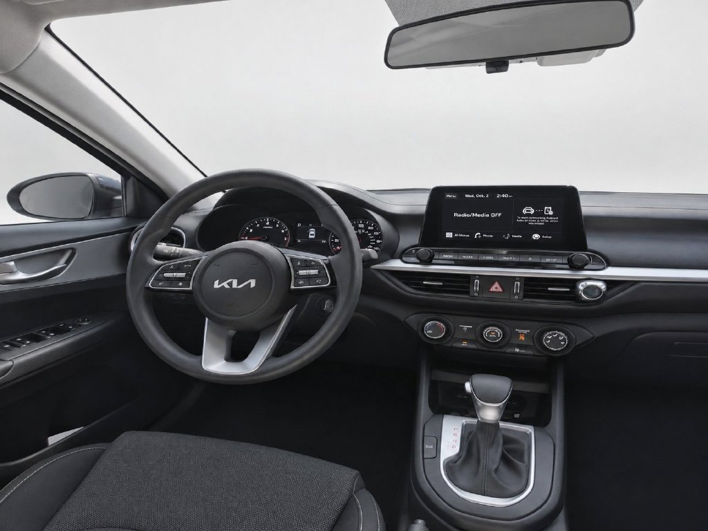 Used 2023 Kia Forte LXS w/ LXS Technology Package FWD image 24