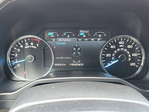Used 2016 Ford F150 Platinum w/ Equipment Group 701A Luxury AWD/4WD image 8