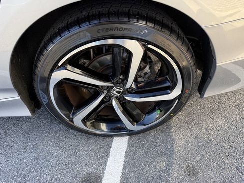 Used 2020 Honda Accord Sport image 8