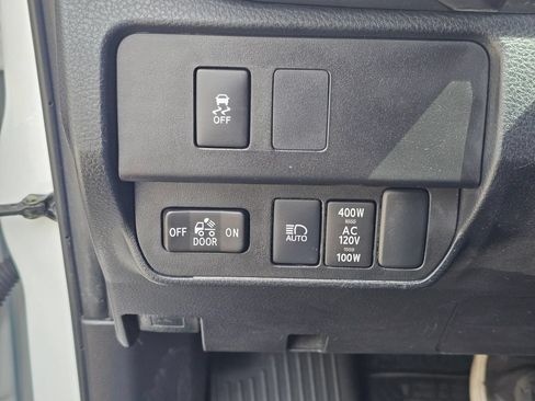 Used 2023 Toyota Tacoma TRD Off-Road w/ Technology Package AWD/4WD image 34