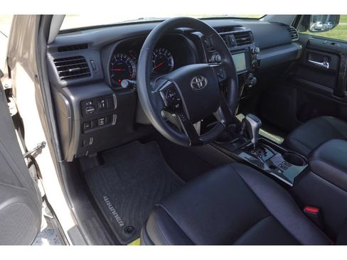 Used 2016 Toyota 4Runner TRD Pro AWD/4WD image 10