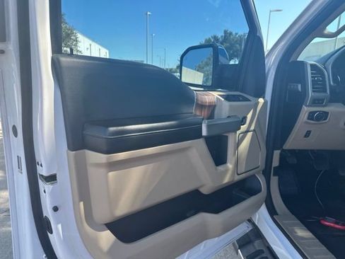 Used 2017 Ford F150 Lariat AWD/4WD image 7