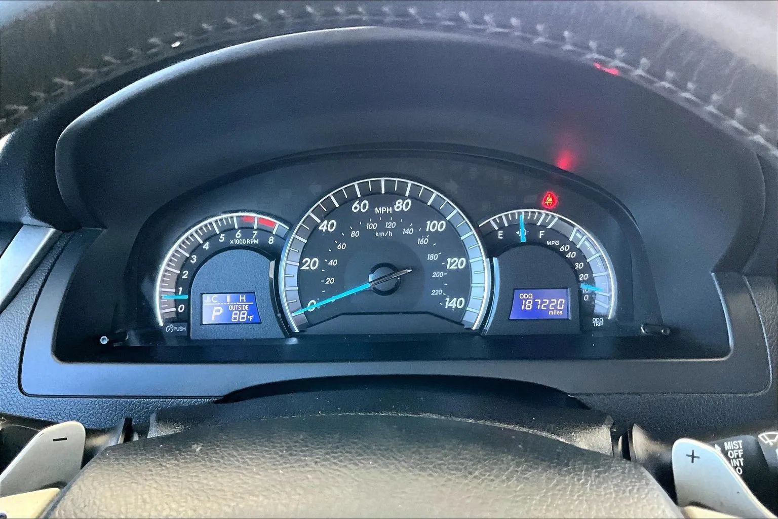 Used 2012 Toyota Camry SE FWD image 12