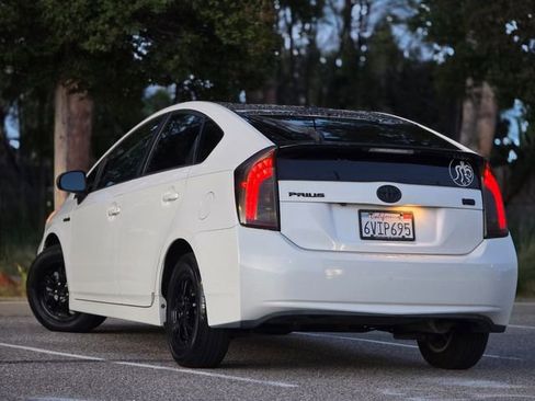 Used 2012 Toyota Prius Three image 13