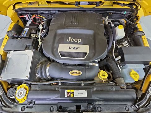 Used 2015 Jeep Wrangler Unlimited Sport w/ Power Convenience Group AWD/4WD image 14