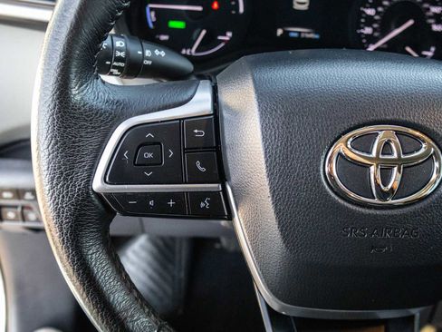 Certified 2024 Toyota Sienna XLE image 42