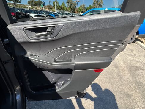 Used 2022 Ford Escape SE w/ Convenience Package image 25