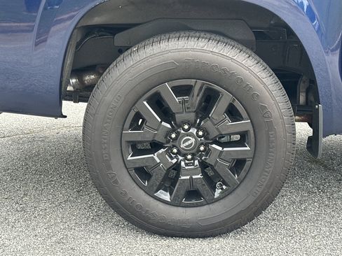 Used 2023 Nissan Frontier SV RWD image 17