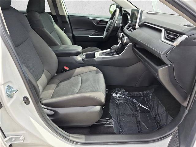 Used 2025 Toyota RAV4 LE AWD/4WD image 20