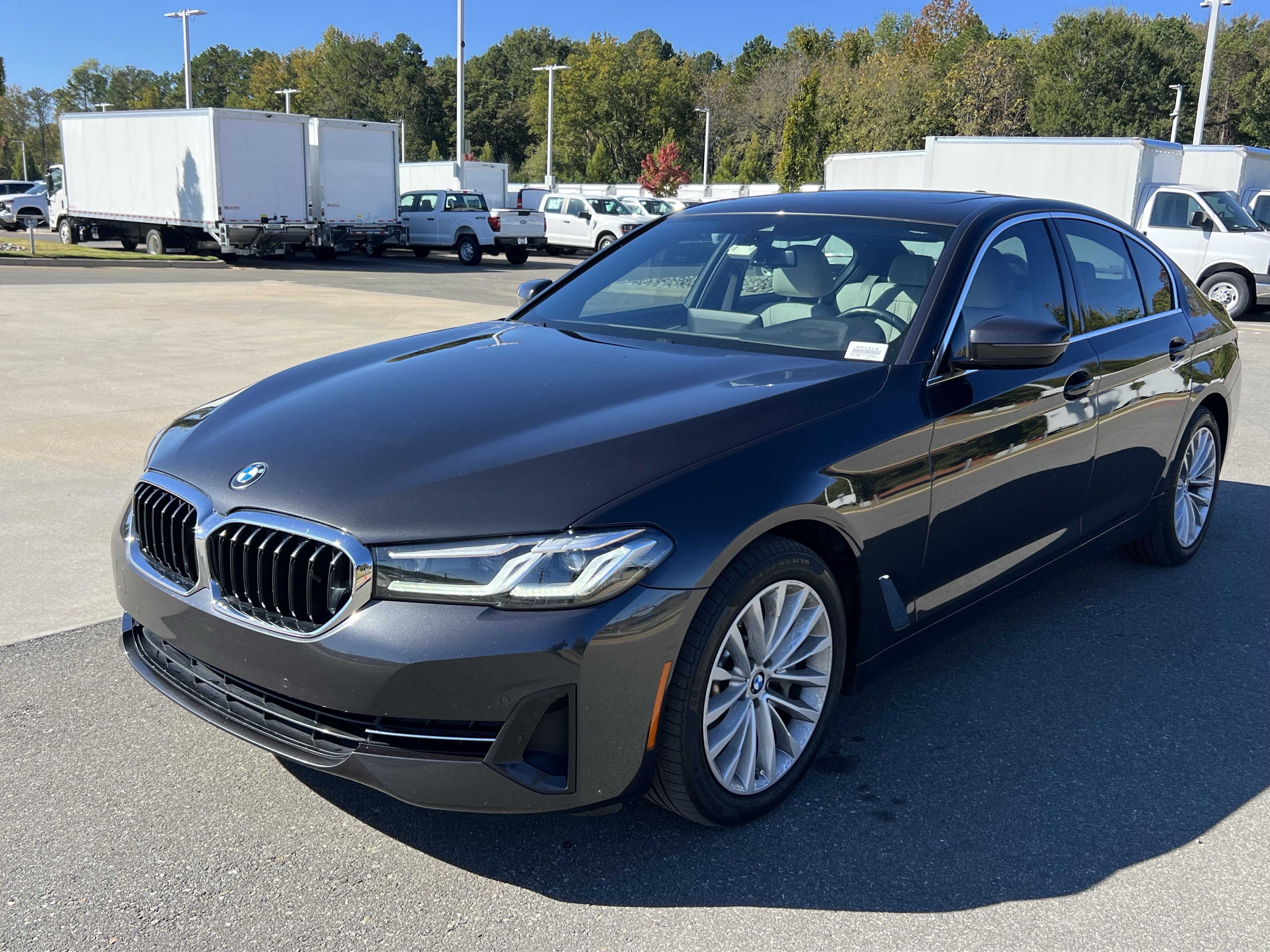 Used 2023 BMW 530i w/ Convenience Package RWD image 5