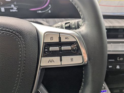 Used 2024 Kia Telluride EX w/ EX Captain's Chair Package image 22