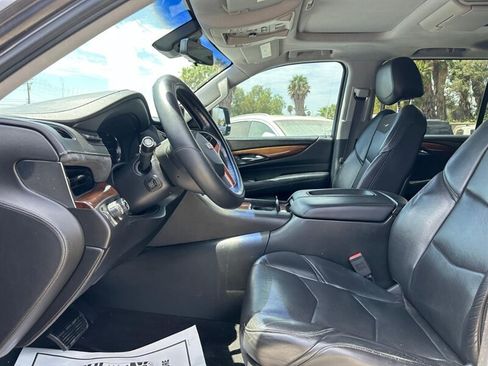 Used 2017 Cadillac Escalade ESV Premium Luxury AWD/4WD image 40