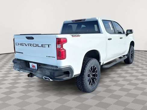 New 2026 Chevrolet Silverado 1500 Custom Trail Boss w/ LPO, Dark Essentials Package image 5