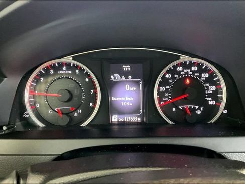 Used 2016 Toyota Camry SE FWD image 10