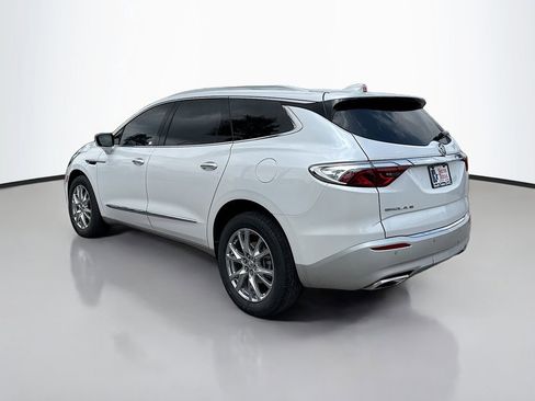 Used 2023 Buick Enclave Essence w/ Experience Buick Package FWD image 5