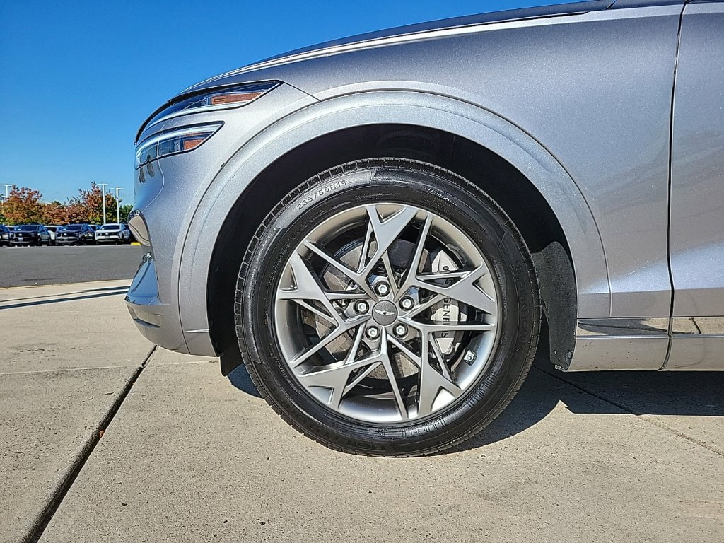 Used 2025 Genesis GV70 2.5T AWD/4WD image 8