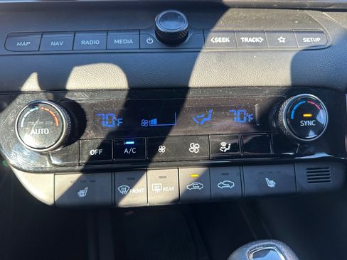 Certified 2025 Hyundai Elantra N Line image 18