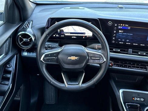 Used 2025 Chevrolet Equinox LT w/ Convenience Package II AWD/4WD image 15