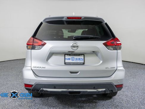 Used 2020 Nissan Rogue SL AWD/4WD image 6