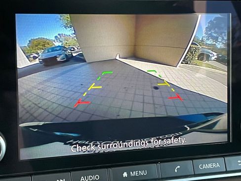 Used 2025 Nissan Rogue SV image 24