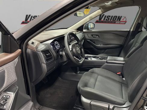 Used 2023 Nissan Rogue S AWD/4WD image 9