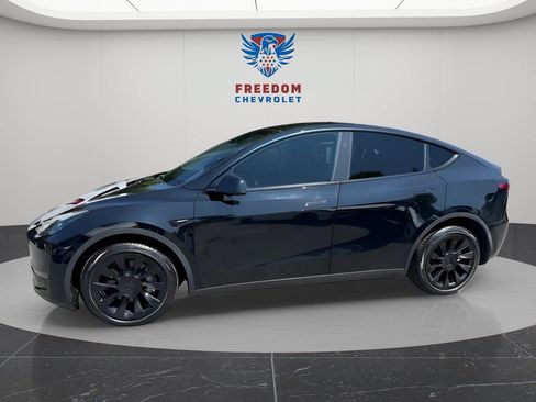 Used 2023 Tesla Model Y Long Range AWD/4WD image 23