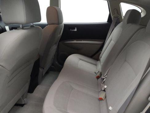 Used 2014 Nissan Rogue S AWD/4WD image 18