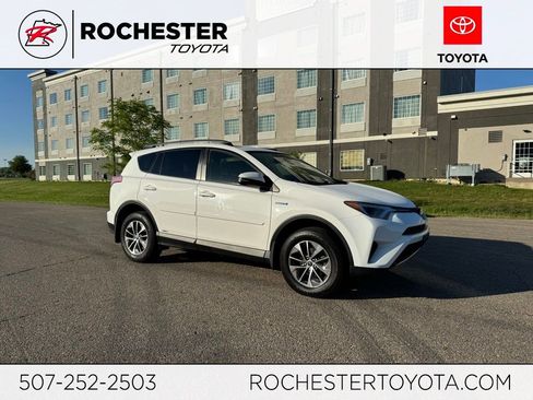 Used 2018 Toyota RAV4 LE w/ Protection Package AWD/4WD image 1