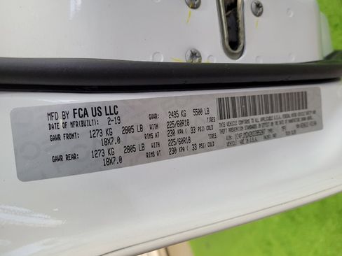 Used 2019 Jeep Cherokee Limited AWD/4WD image 33