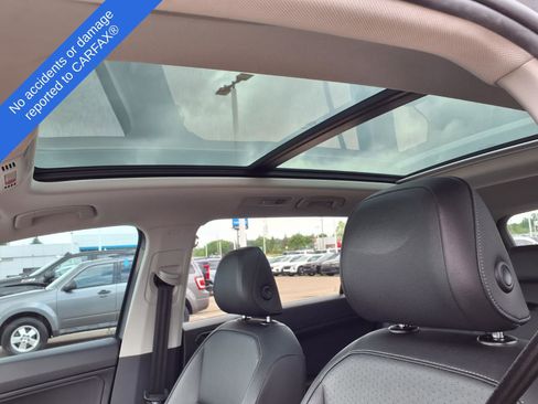 Used 2018 Volkswagen Tiguan SEL AWD/4WD image 20