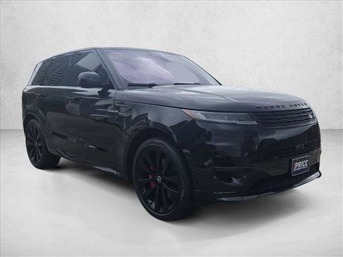 Used 2023 Land Rover Range Rover Sport SE Dynamic image 3