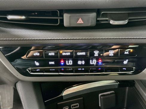 Used 2023 Buick Envision Preferred AWD/4WD image 9