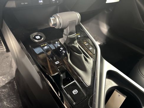 Certified 2025 Kia Niro EX Touring image 25