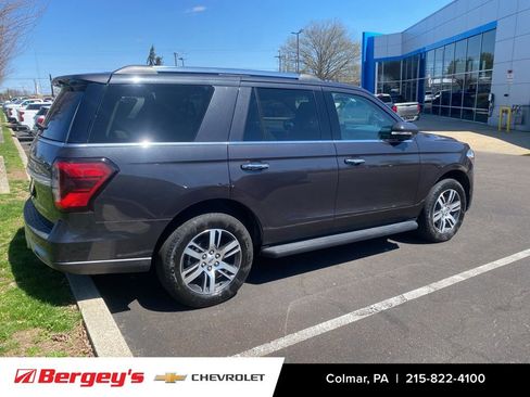 Used 2024 Ford Expedition Limited AWD/4WD image 6