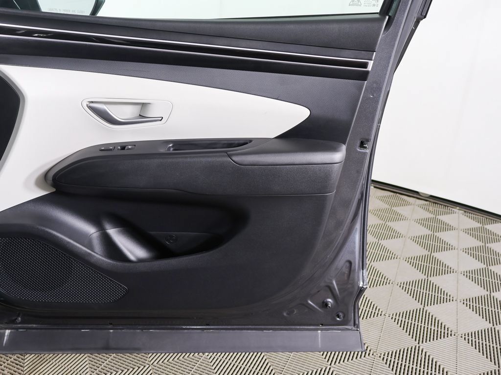 Certified 2024 Hyundai Tucson SEL AWD/4WD image 20