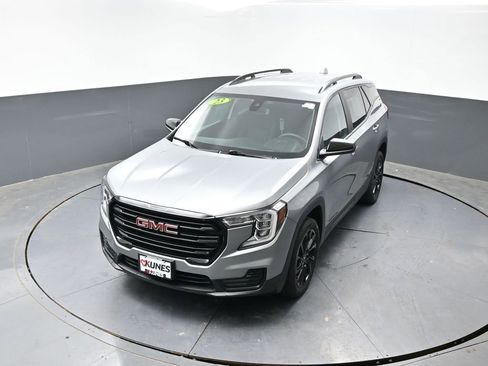 Used 2023 GMC Terrain SLE w/ Driver Convenience Package AWD/4WD image 47