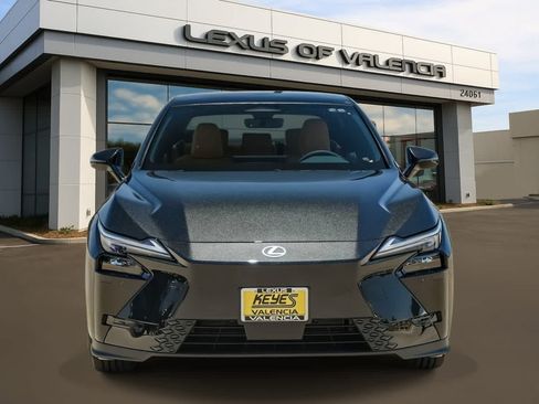 New 2026 Lexus ES 350e FWD image 2