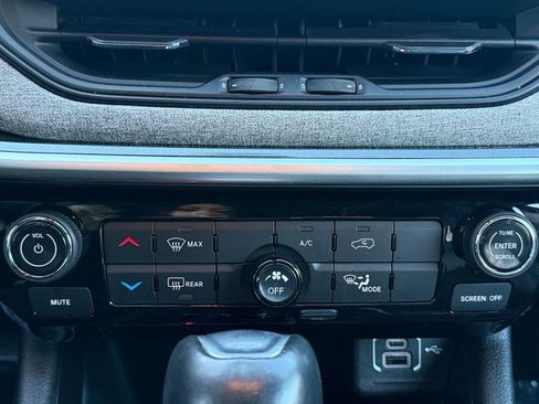 Used 2022 Jeep Compass Latitude image 21