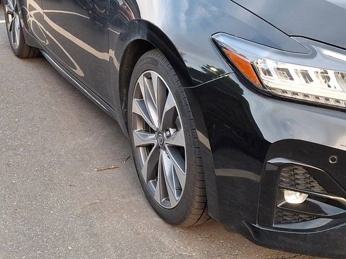 Used 2021 Nissan Maxima Platinum w/ Sport Mat Group image 6