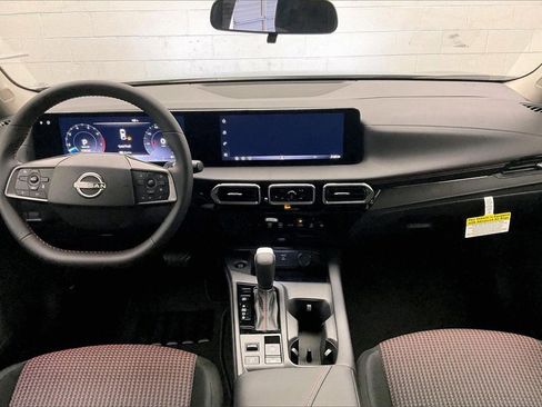 New 2026 Nissan Sentra SR w/ Floor Mat Package image 5