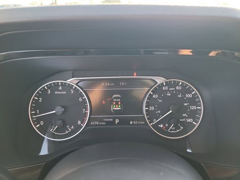 Used 2025 Nissan Pathfinder SV w/ SV Premium Package image 30