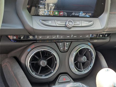 Used 2021 Chevrolet Camaro ZL1 RWD image 27