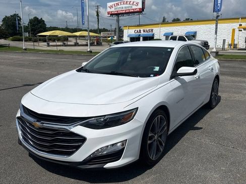 Used 2022 Chevrolet Malibu LT FWD image 2