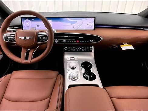 Used 2026 Genesis GV70 2.5T Advanced AWD/4WD image 6