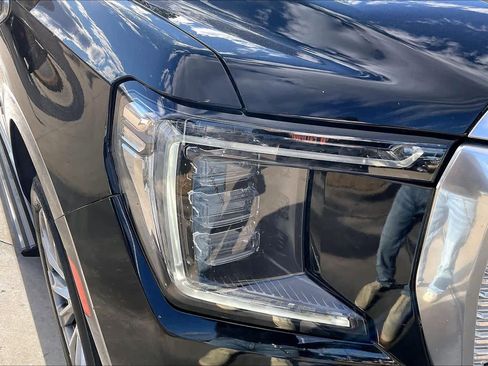 Used 2022 GMC Yukon XL Denali image 27