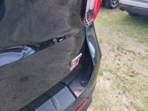 Used 2025 Ford Explorer ST RWD image 9