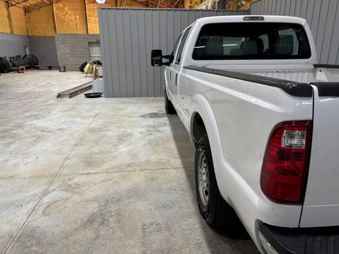 Used 2014 Ford F250 XL w/ XL Value Package image 9