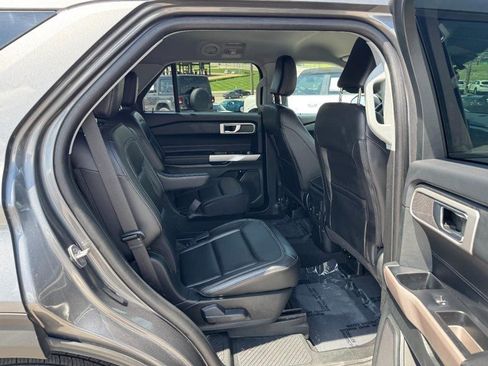 Used 2023 Ford Explorer XLT w/ Equipment Group 202A AWD/4WD image 10
